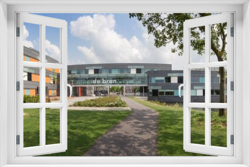 Fototapeta Naklejka Na Ścianę Okno 3D - Modern architecture Netherlands. School Vathorst Amersfoort