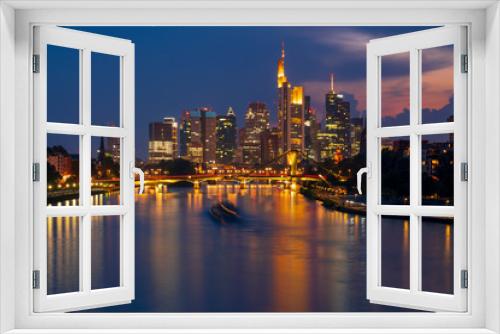 Fototapeta Naklejka Na Ścianę Okno 3D - Frankfurt skyline and River Main at twilight