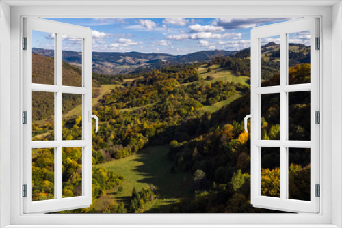 Fototapeta Naklejka Na Ścianę Okno 3D - Beautiful Autumnal Foliage in Woodlands in Pieniny Mountains. Drone View