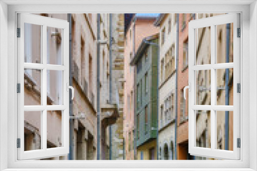 Fototapeta Naklejka Na Ścianę Okno 3D - Street in Vienne, France