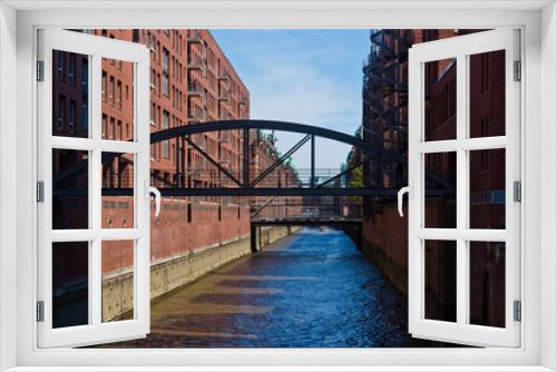 Fototapeta Naklejka Na Ścianę Okno 3D - Alte Speicherstadt im Hafen Hamburg