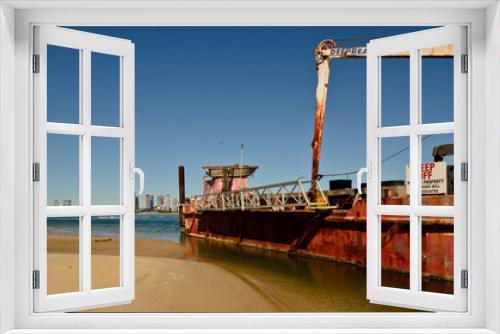 Fototapeta Naklejka Na Ścianę Okno 3D - cargo freight ship with crane