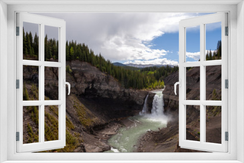 Fototapeta Naklejka Na Ścianę Okno 3D - Ram Falls in the foothills of the Canadian Rocky Mountains, Alberta, Canada