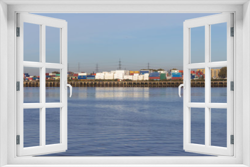 Fototapeta Naklejka Na Ścianę Okno 3D - A view across River Thames