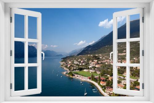 Fototapeta Naklejka Na Ścianę Okno 3D - Lago di Garda