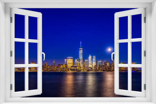 Fototapeta Naklejka Na Ścianę Okno 3D - Manhattan skyline view from New Jersey Exchange Place during sunset hour