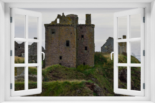Fototapeta Naklejka Na Ścianę Okno 3D - Dunnottar castle landscape in Scotland