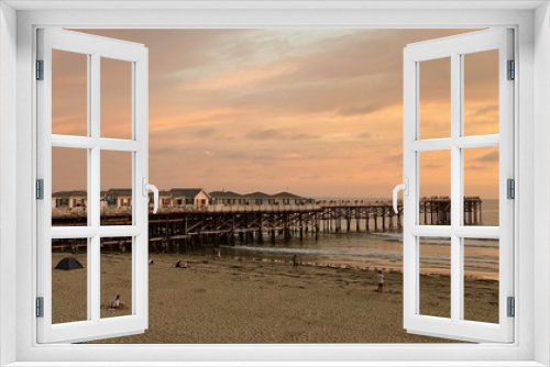Fototapeta Naklejka Na Ścianę Okno 3D - Sunset at Pacific Beach in San Diego, California