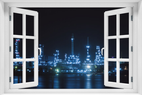 Fototapeta Naklejka Na Ścianę Okno 3D - Oil refinery plant at night.