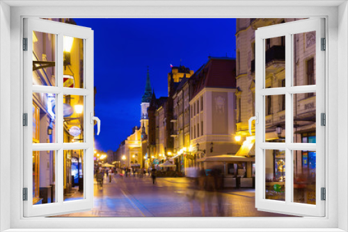 Fototapeta Naklejka Na Ścianę Okno 3D - Streets of Torun in evening