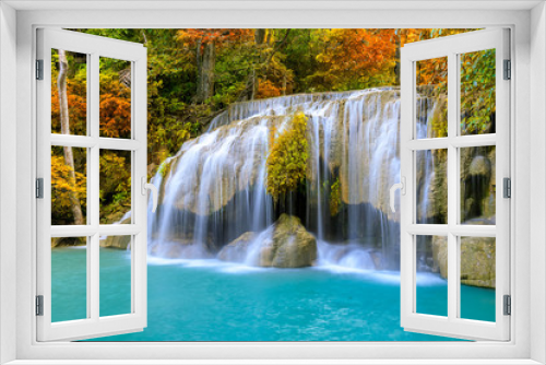 Fototapeta Naklejka Na Ścianę Okno 3D - Colorful majestic waterfall in national park forest during autumn