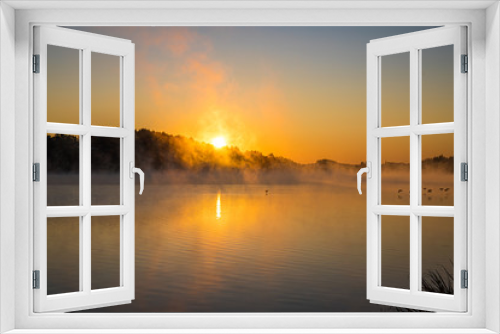 Fototapeta Naklejka Na Ścianę Okno 3D - Morgennebel Sonnenaufgang am Untreusee