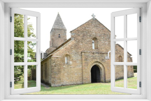 Fototapeta Naklejka Na Ścianę Okno 3D - old roman church in Burgundy