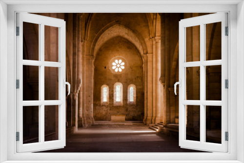 Fototapeta Naklejka Na Ścianę Okno 3D - Inside deserted Abbey