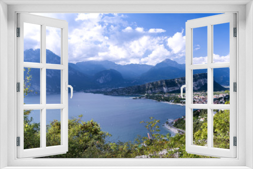 Fototapeta Naklejka Na Ścianę Okno 3D - Lago di Garda Nord