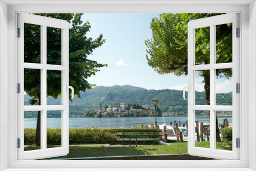 Fototapeta Naklejka Na Ścianę Okno 3D - San Giulio Island from Orta