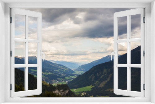Fototapeta Naklejka Na Ścianę Okno 3D - View of a valley between the mountains of Austria