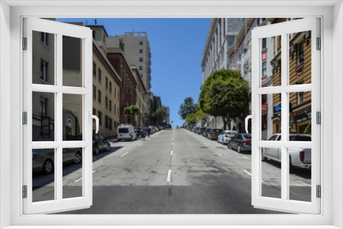 Fototapeta Naklejka Na Ścianę Okno 3D - SAN FRANCISCO - JUNE 16: China town main street on June 16, 2015  San Francisco, California. It's the only authentic Chinatown Gate in North America.
