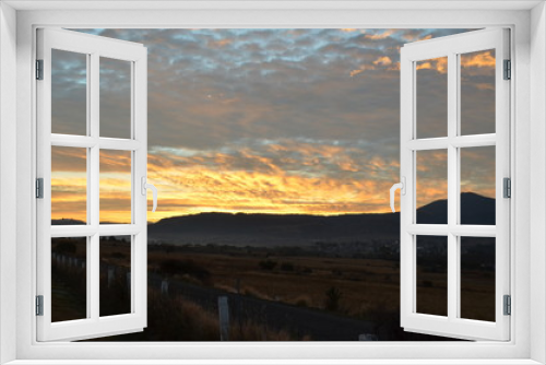 Fototapeta Naklejka Na Ścianę Okno 3D - Cielo nublado