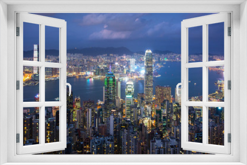 Fototapeta Naklejka Na Ścianę Okno 3D - Hong Kong skyline at night from Victoria peak