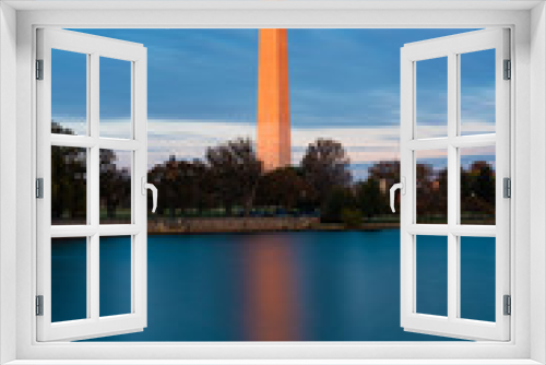 Fototapeta Naklejka Na Ścianę Okno 3D - Two Minute Exposure - Washington Monument on a Windy and Cloudy Autumn Afternoon