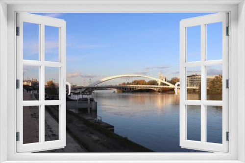 Fototapeta Naklejka Na Ścianę Okno 3D - Pont Raymond Barre dans la ville de Lyon - Département du Rhône - France - Pont sur le fleuve Rhône construit en 2013