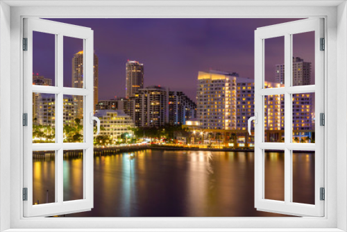 Fototapeta Naklejka Na Ścianę Okno 3D - Miami cityscape at the night, pano view, Florida