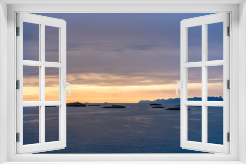 Fototapeta Naklejka Na Ścianę Okno 3D - Sea sunset landscape in Norway