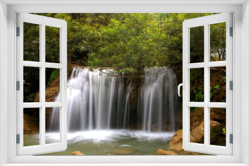 Fototapeta Naklejka Na Ścianę Okno 3D - Thi Lo Su Waterfall