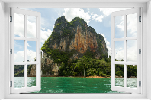 Fototapeta Naklejka Na Ścianę Okno 3D - Karst mountains of lake Cheo Lan in Thailand