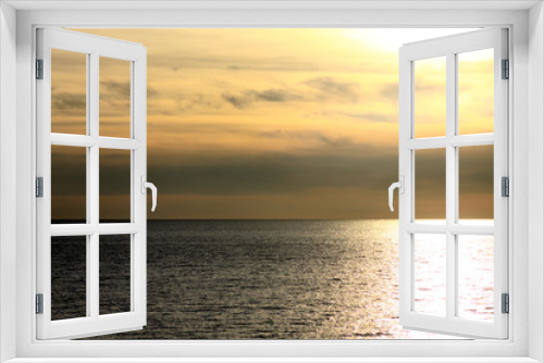 Fototapeta Naklejka Na Ścianę Okno 3D - beautiful sunset over the sea