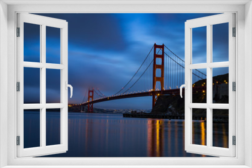 Fototapeta Naklejka Na Ścianę Okno 3D - Foggy Golden Gate