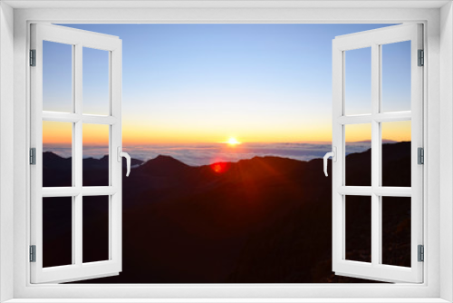 Fototapeta Naklejka Na Ścianę Okno 3D - Sunset on Haleakala Volcano Mountain in Maui, Hawaii