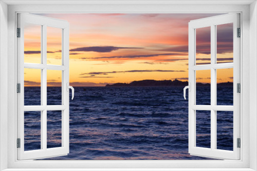 Fototapeta Naklejka Na Ścianę Okno 3D - Seaside at sunset