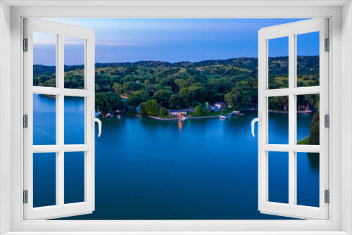 Fototapeta Naklejka Na Ścianę Okno 3D - Sunset Lakeside Landscape