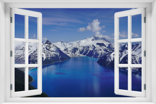 Fototapeta Naklejka Na Ścianę Okno 3D - snow mountains lake landscape, turquoise coloured lake in Garibaldi provincial park, BC, Canada