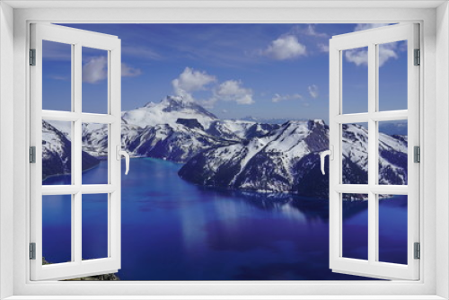 Fototapeta Naklejka Na Ścianę Okno 3D - Panoramic view of mountains and turquoise coloured lake in Garibaldi provincial park, BC, Canada
