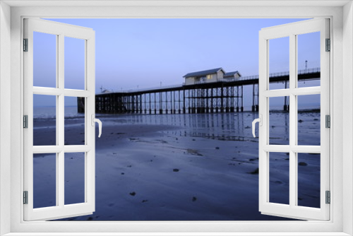 Fototapeta Naklejka Na Ścianę Okno 3D - Penarth pier at blue hour