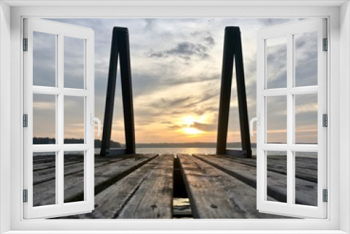 Fototapeta Naklejka Na Ścianę Okno 3D - Sunset on pier