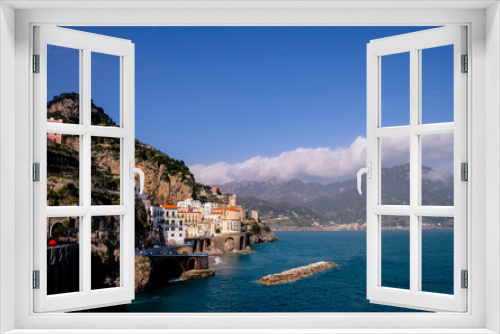 Fototapeta Naklejka Na Ścianę Okno 3D - Rocky coastline along the coast of Positano Italy on the Amalfi Coast