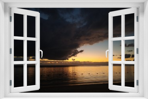 Fototapeta Naklejka Na Ścianę Okno 3D - sunset over sea