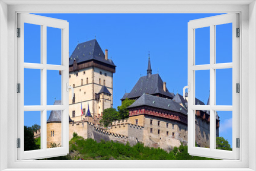 Fototapeta Naklejka Na Ścianę Okno 3D - the exterior of czech castle named karlstejn