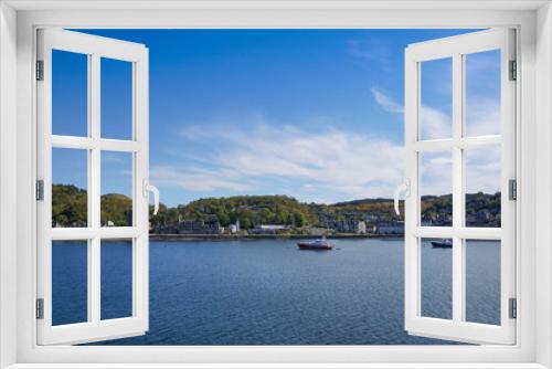 Fototapeta Naklejka Na Ścianę Okno 3D - View over Oban and Oban harbour from the water