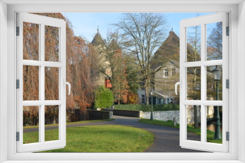 Fototapeta Naklejka Na Ścianę Okno 3D - Historic building in a park (Maastricht)