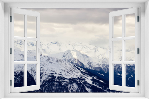 Fototapeta Naklejka Na Ścianę Okno 3D - Snow capped mountains in the austrian alps