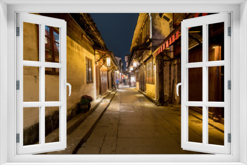 Fototapeta Naklejka Na Ścianę Okno 3D - At night, the streets of Zhouzhuang Ancient Town, Suzhou, China