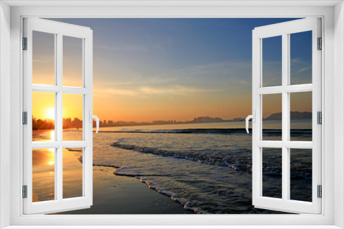Fototapeta Naklejka Na Ścianę Okno 3D - Sunrise on the sea, morning by the sea