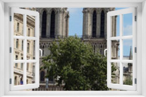 Fototapeta Naklejka Na Ścianę Okno 3D - Notre-Dame in Paris - VOR dem Großbrand