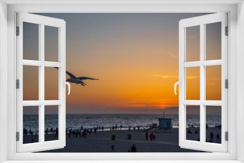 Fototapeta Naklejka Na Ścianę Okno 3D - Sonnenuntergang am Meer mit Möwe