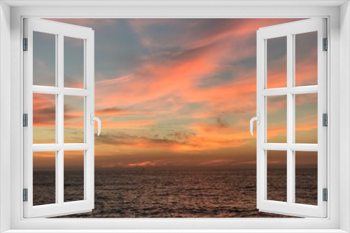 Fototapeta Naklejka Na Ścianę Okno 3D - Cotton-Candy Pink Warm Ocean Sunset